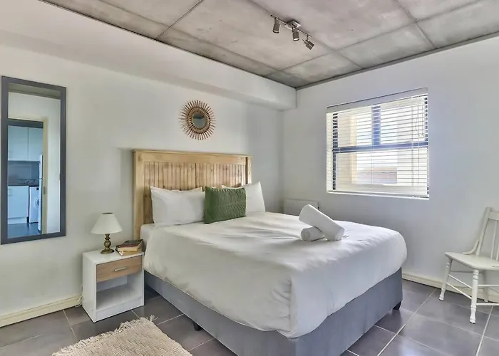2 Bedroom Secure Pool Strong Wifi
