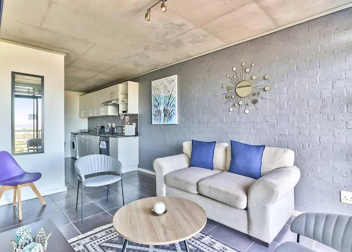 2 Bedroom Secure Pool Strong Wifi
